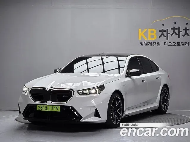 BMW M5 G90