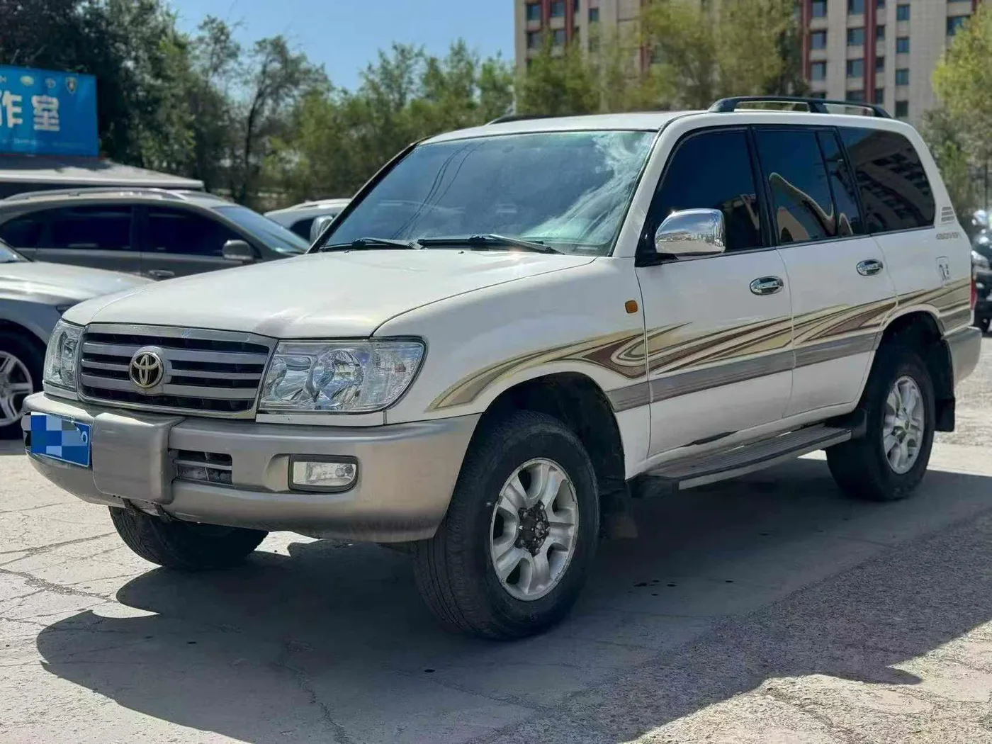 Toyota Land Cruiser (imported)