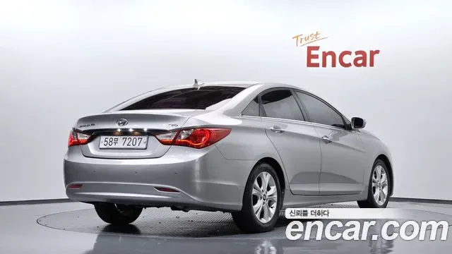 Hyundai Sonata YF Sonata, 2010 — фото 2