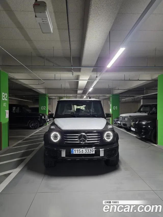 Mercedes-Benz G-Class W465