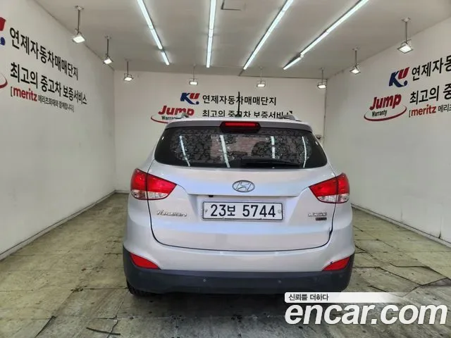 Hyundai Tucson ix, 2011 — фото 12