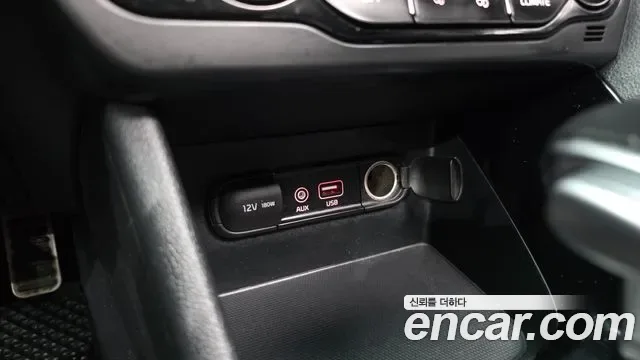 Kia Niro, 2016 — фото 12