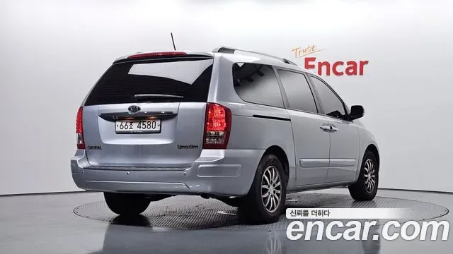 Kia Canival Carnival R, 2010 — фото 2
