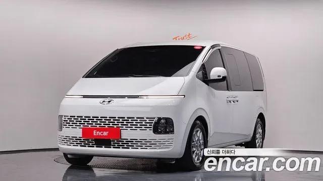 Hyundai Staria