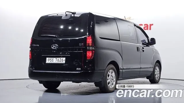 Hyundai Starex Grand Starex, 2012 — фото 2