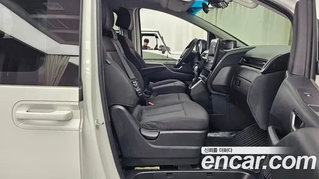 Hyundai Staria, 2025 — фото 11