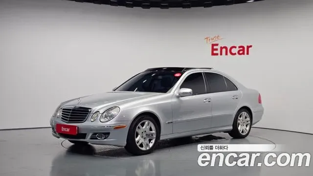Mercedes-Benz E-Class W211