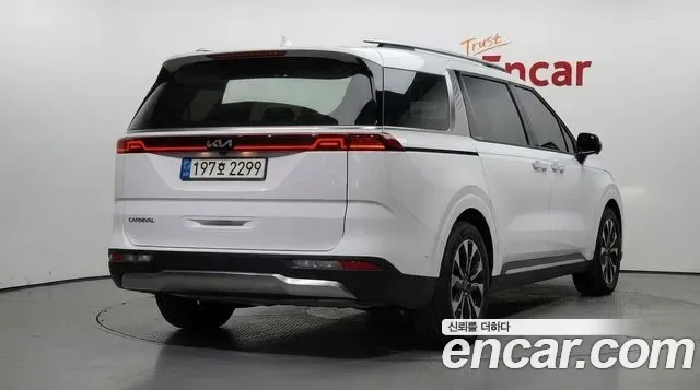 Kia Canival Carnival, 2022 — фото 2