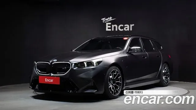 BMW M5 G90
