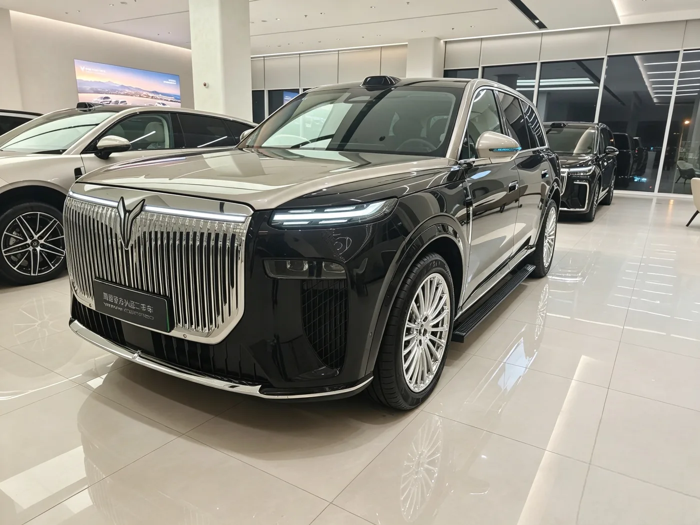 Lantu Taishan PHEV, 2026 — внешний вид автомобиля