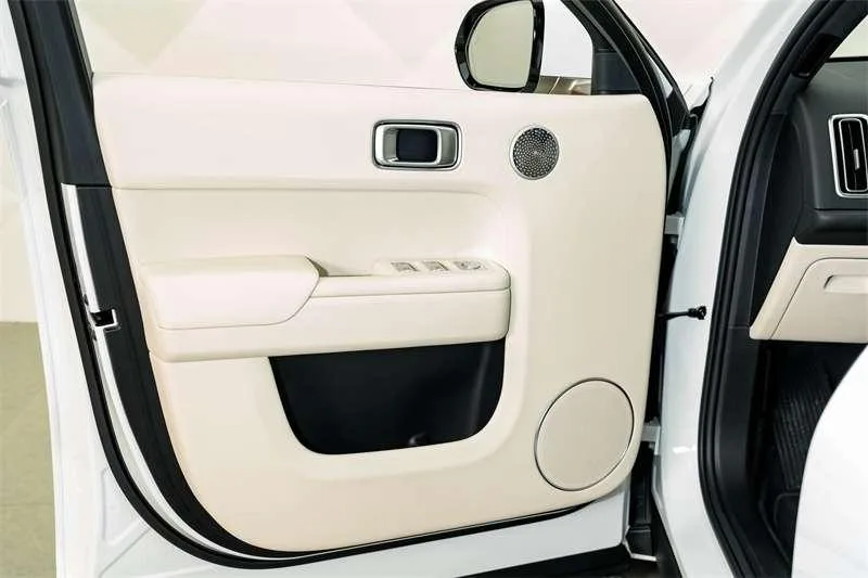 Li Auto Ideal L9, 2025 — фото 18