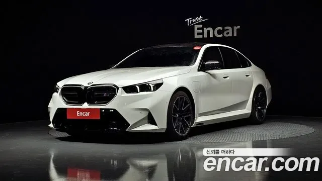 BMW M5 G90