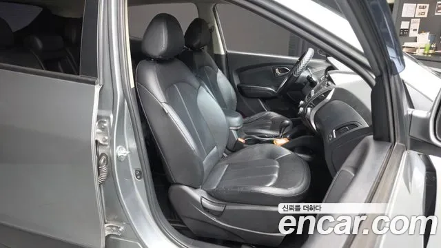 Hyundai Tucson ix, 2012 — фото 12