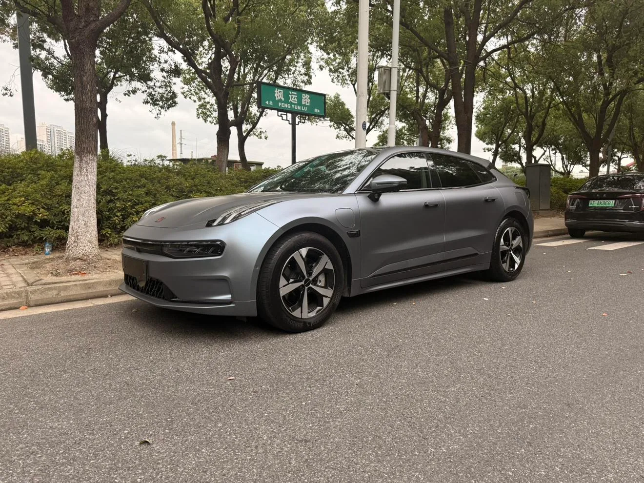 ZEEKR 001
