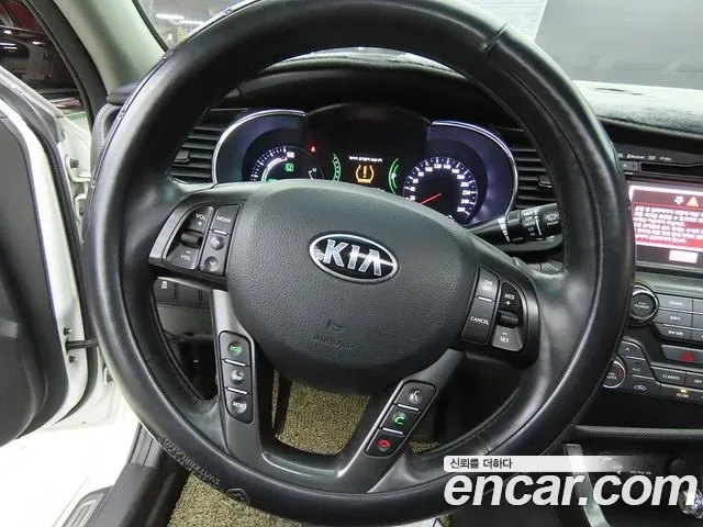 Kia K5 Hybrid, 2012 — фото 15