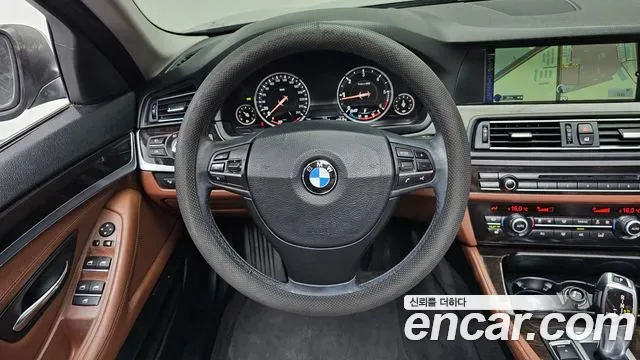 BMW 5-Series F10, 2013 — фото 13